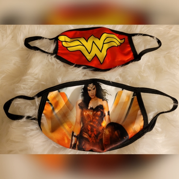 Wonder Woman 2 Mask Set *NEW* - Picture 1 of 2